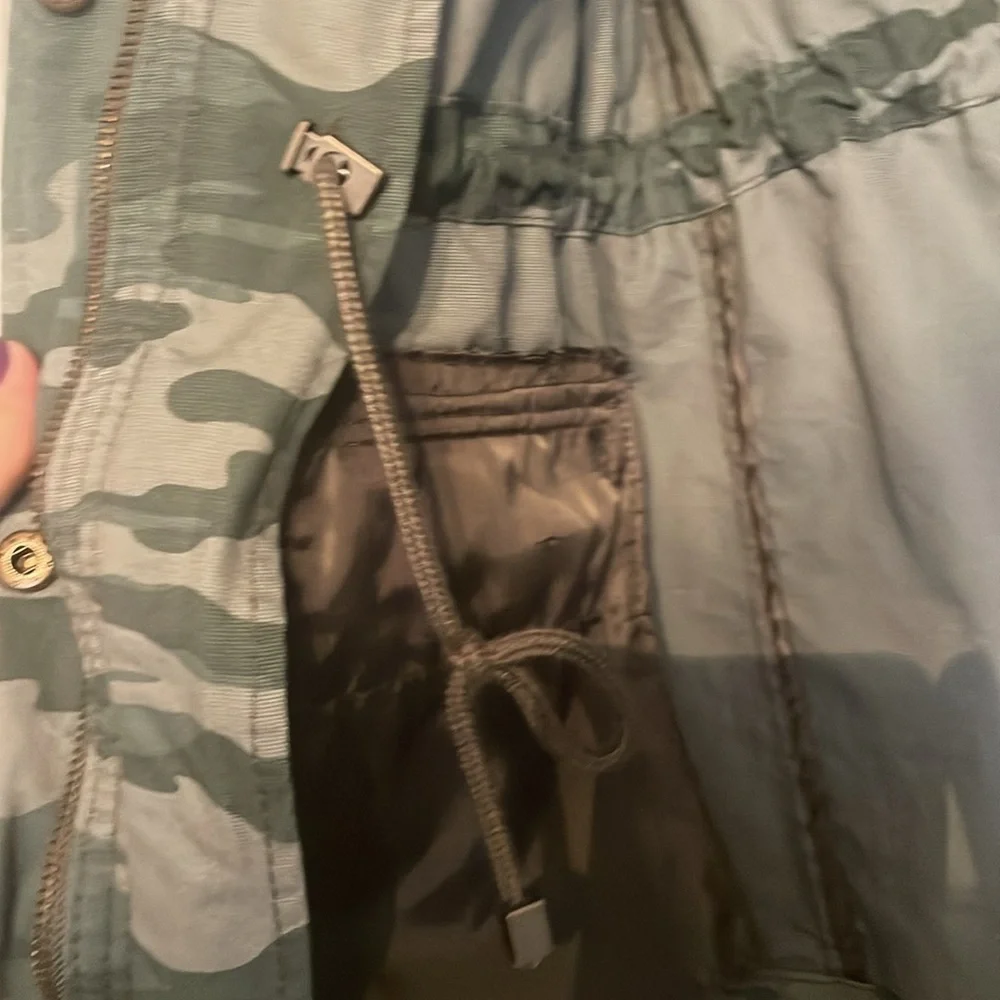 Lightweight utility jacket - Picture 6 of 6